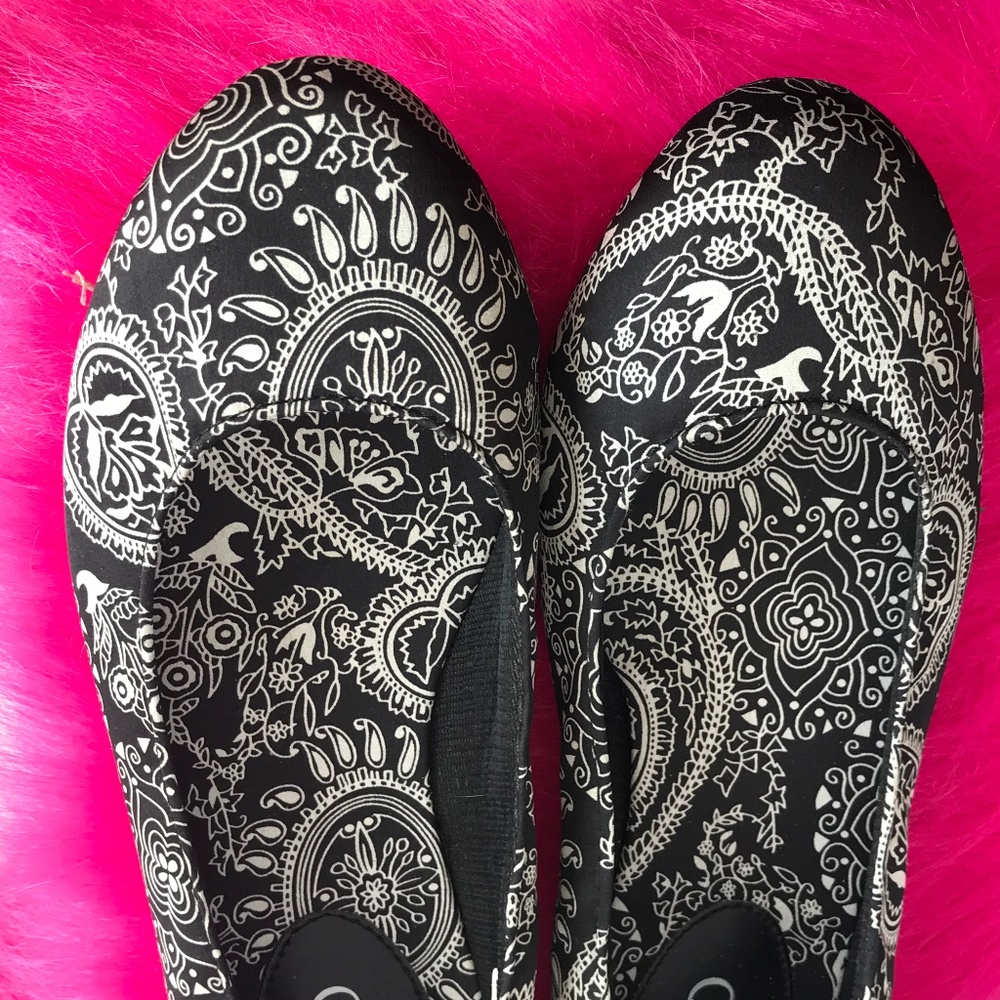 Cato black & White Print Ballet Shoes.NWOT - Picture 4 of 8